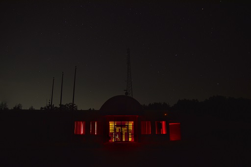 KopernikObserv's tweet image. Clear Sky Alert for tonight! Come up to the Observatory to view Saturn, a nearly full moon, Jupiter, and the Milky Way. #kopernikobservatory #kopernikfridaynight