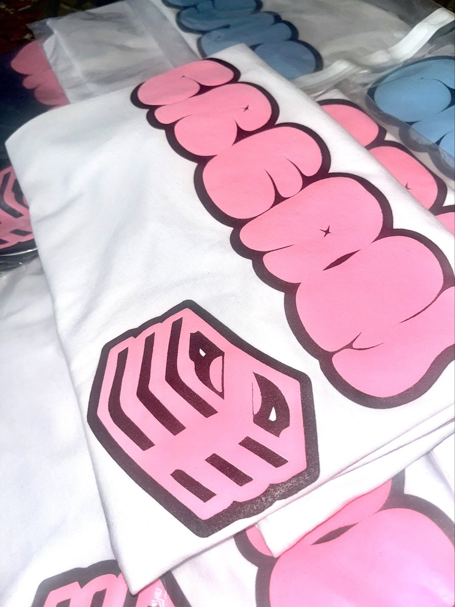 RollTheDiceWear's tweet photo. Small , Medium, Large tees left 🎲
DM to order and for pick up/drop offs https://t.co/Alko3XxFWA