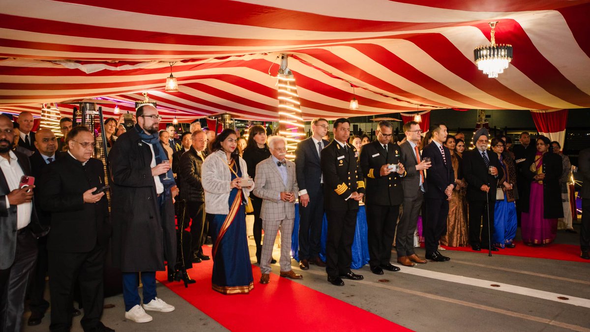 #IndianNavy HC Neeta Bhushan & Capt. Rajan Kapoor hosted a Reception on board INS Sahyadri. A memorable event showcasing India-NZ expanding ties. Indian culture & cuisine appreciated by @NZDefenceForce, @NZNavy, @MFATNZ Officers, Dip Corp & Indian Diaspora. @indiannavy @MEAIndia