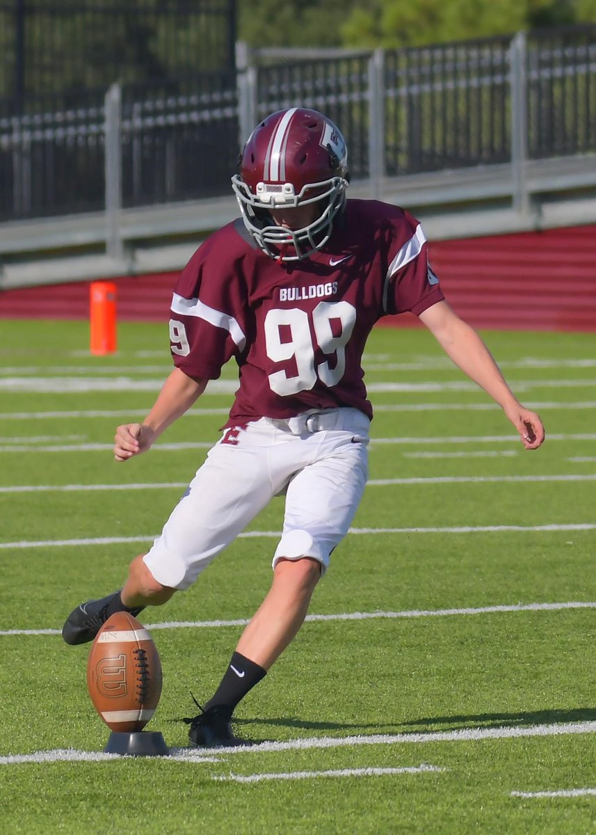 MillerDeanKicks's tweet photo. Thanks for the great photos @EliteActionMed1! #kicker #punter #co2027 @emhsbulldogs @RecruitEMHS_FB #bulldogs https://t.co/nR9DvgbRfA