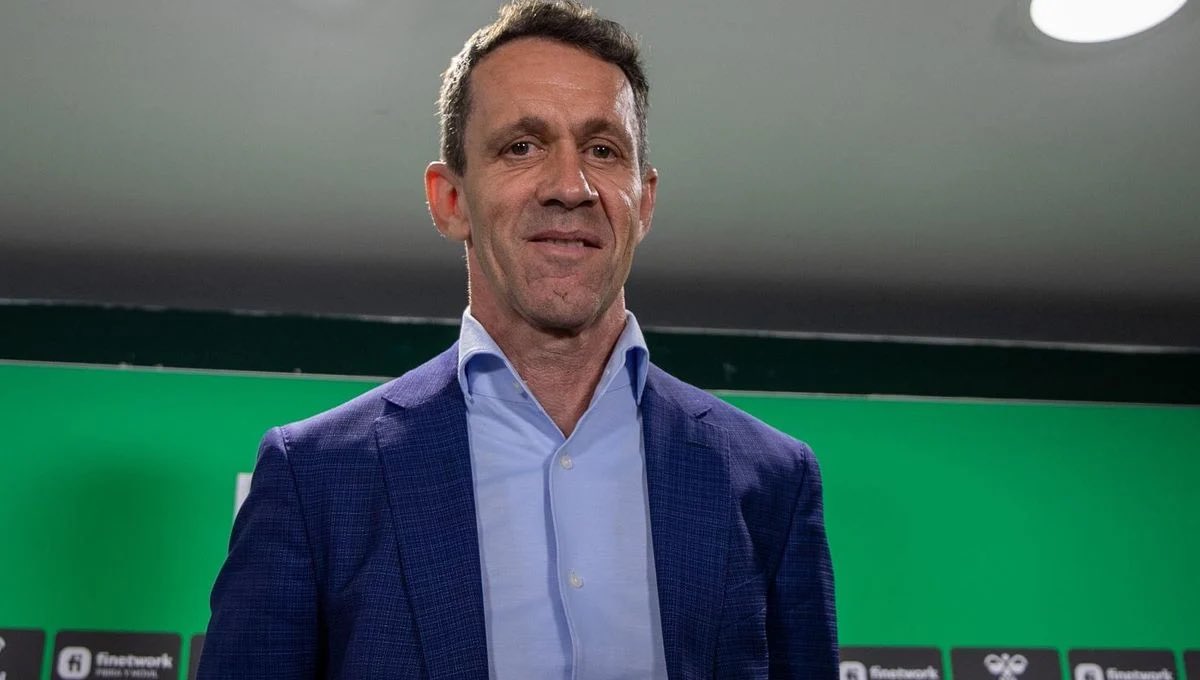 InfoRBB's tweet photo. Ha dado salida a todos los descartes, con operaciones muy meritorias como la de Paul.

Ha gastado 7,5 millones para traer a Bartra, Bellerín, Marc Roca, Isco, Ayoze y Abde.

El primer mercado de verano de Ramón Planes ha sido sobresaliente.

Mi máximo reconocimiento. https://t.co/7iDvPX0hkm
