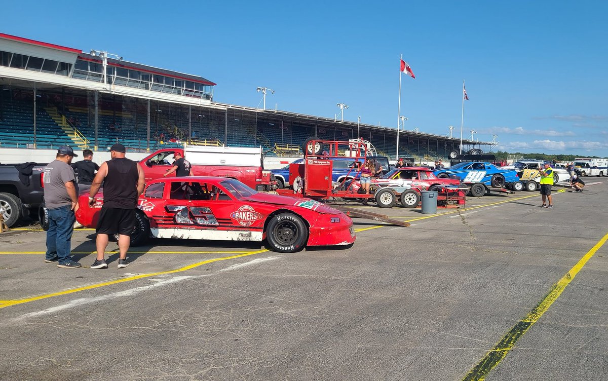 OswegoSpeedway's tweet photo. 🤩 Supermodifieds out and stock cars in - we are ready for the 'Stock Car Spectacular' portion of Classic Friday! 🏁 #BudClassicWeekend67 #DLMXV https://t.co/ROXPUUzFcZ