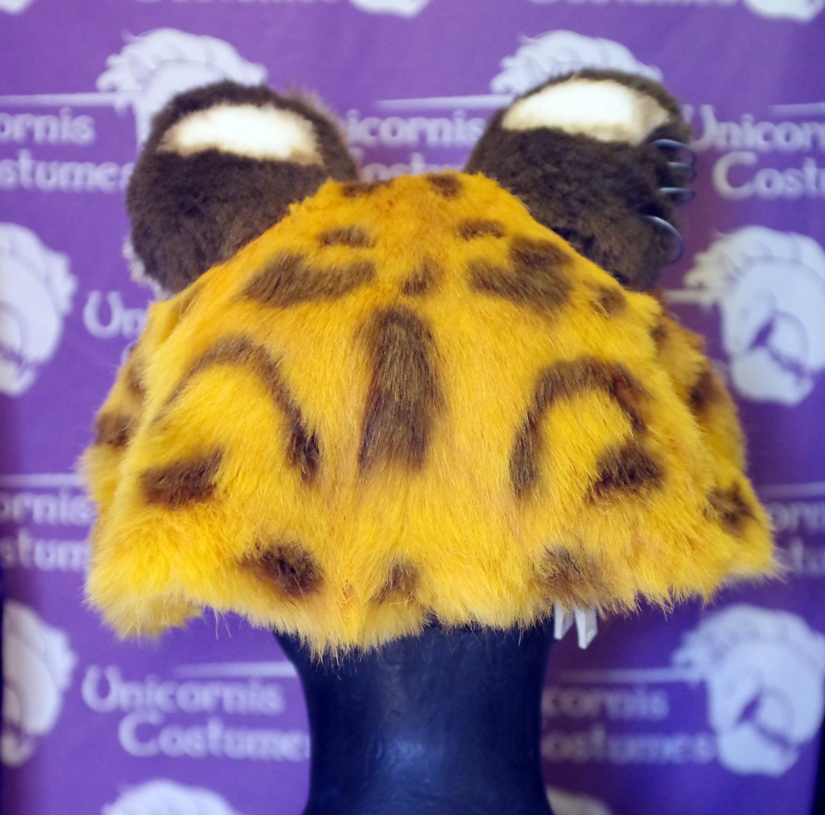 Finished LARP mask commission for Kit Jaguar :D

Features removable earrings and some fun extensive airbrushing (so many spots!)

(We are open for custom LARP masks, check out our website for more info)