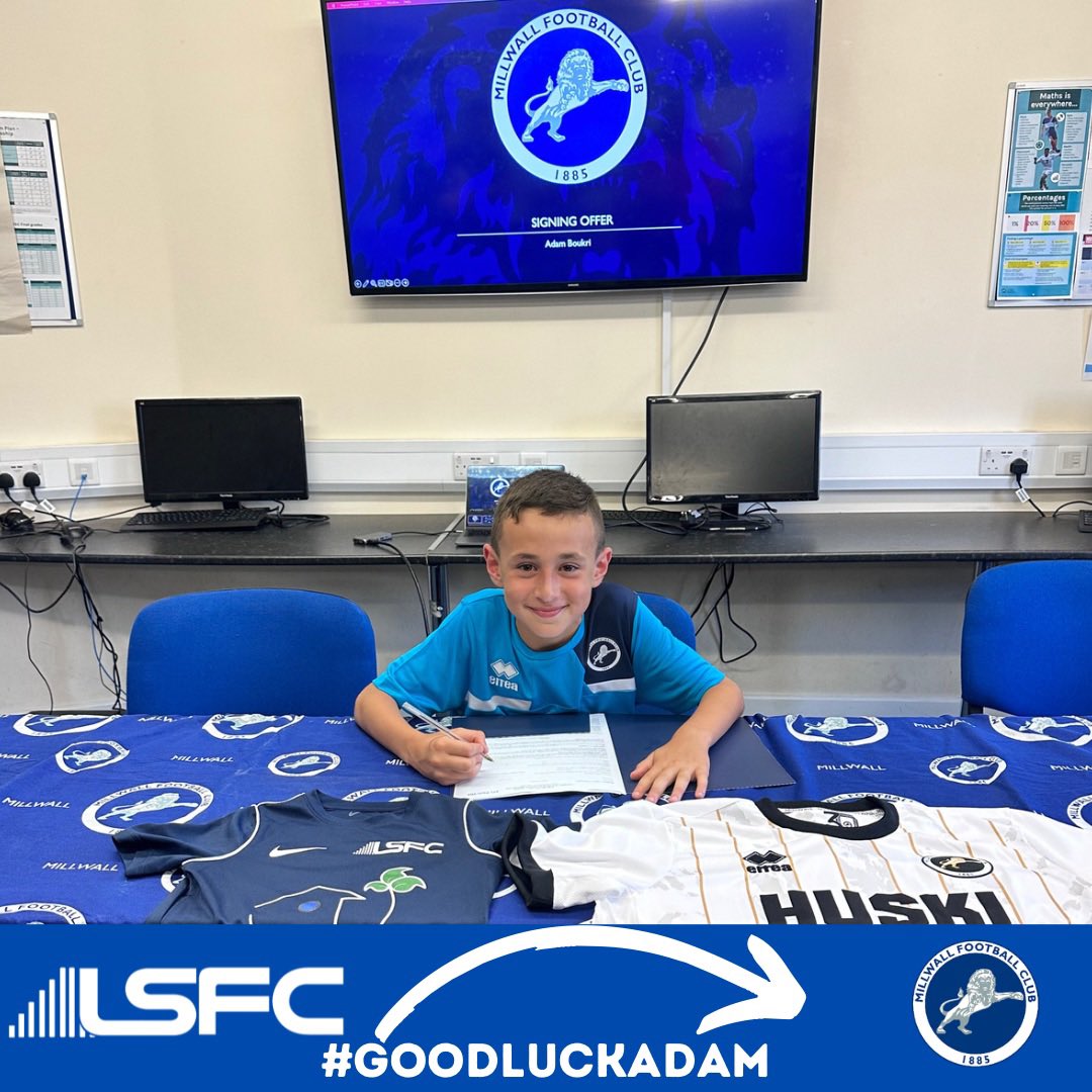 LSFC__'s tweet image. Introducing... our 4 latest Academy Graduates ⚽️✍🏼

Well done boys! Excited to see what the future holds for you ❤️

#WeAreLSFC