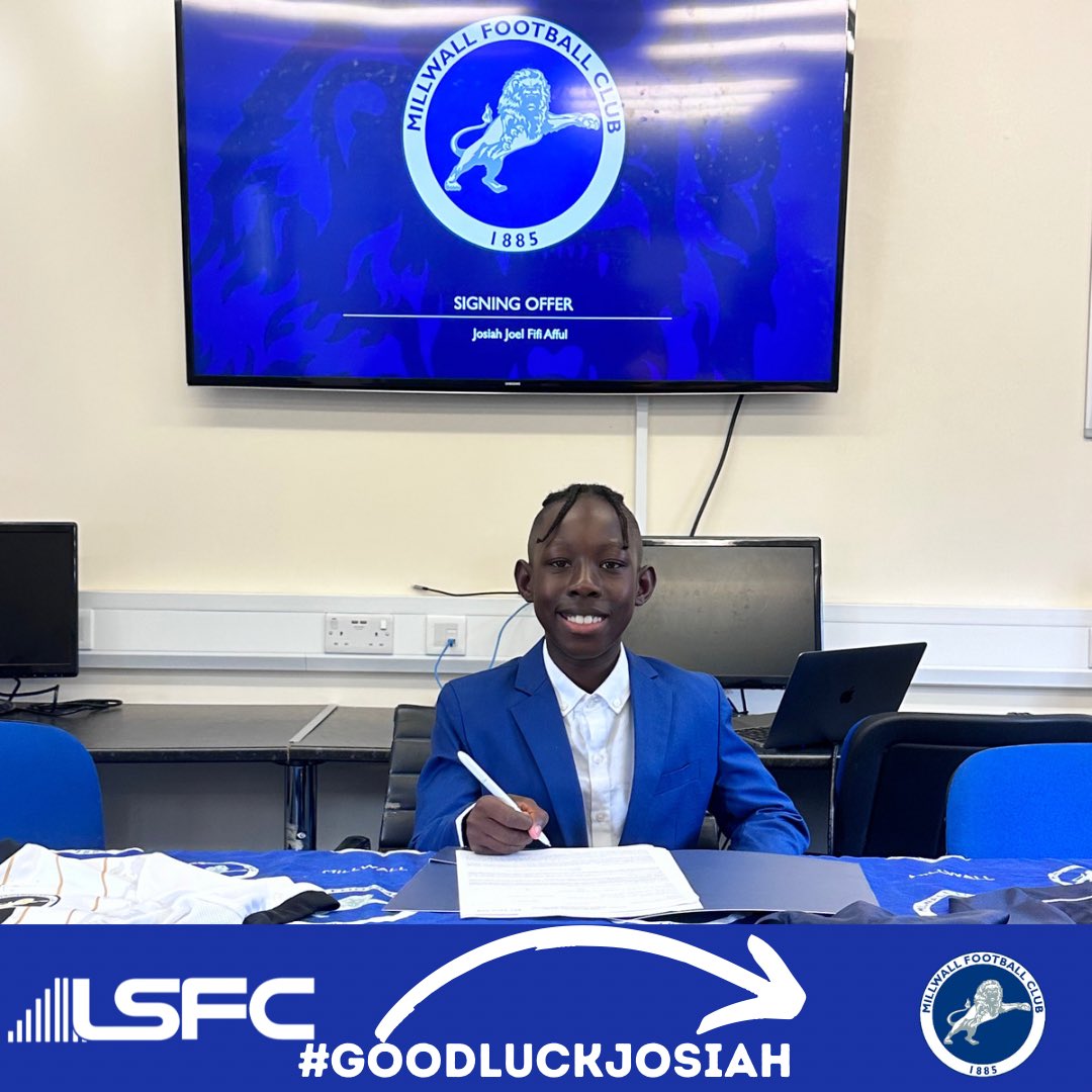 LSFC__'s tweet image. Introducing... our 4 latest Academy Graduates ⚽️✍🏼

Well done boys! Excited to see what the future holds for you ❤️

#WeAreLSFC