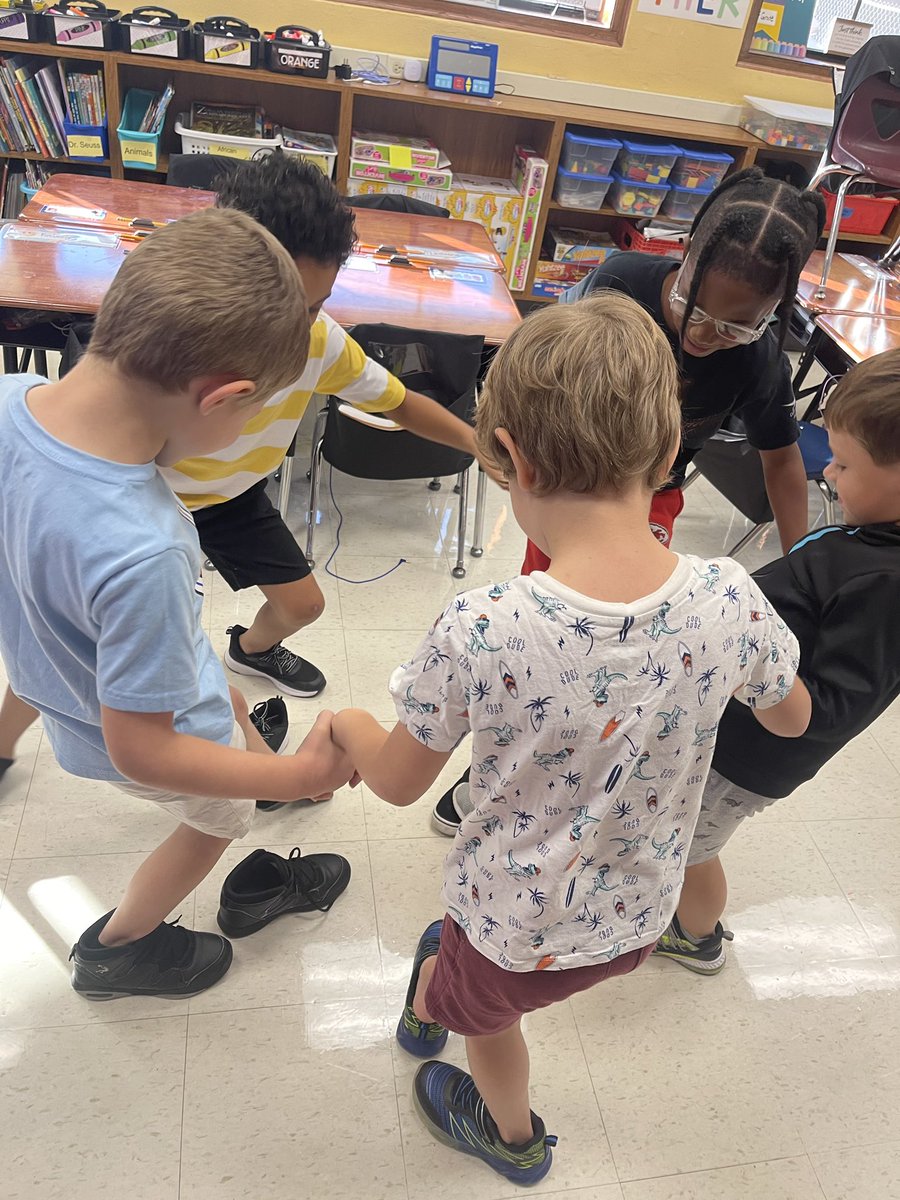 East Elementary tweet media