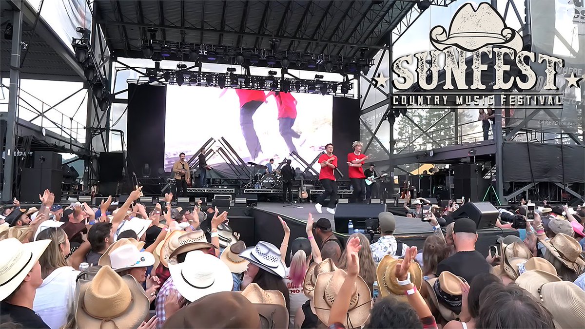 funkanometry's tweet image. FULL SUNFEST PERFORMANCE OUT NOW

YouTube Link: youtu.be/6s7Rn2HtvTo?si…

#sunfest #sunfest2023 #funkanometry #funkanometryliveperformance #sunfestcountry
