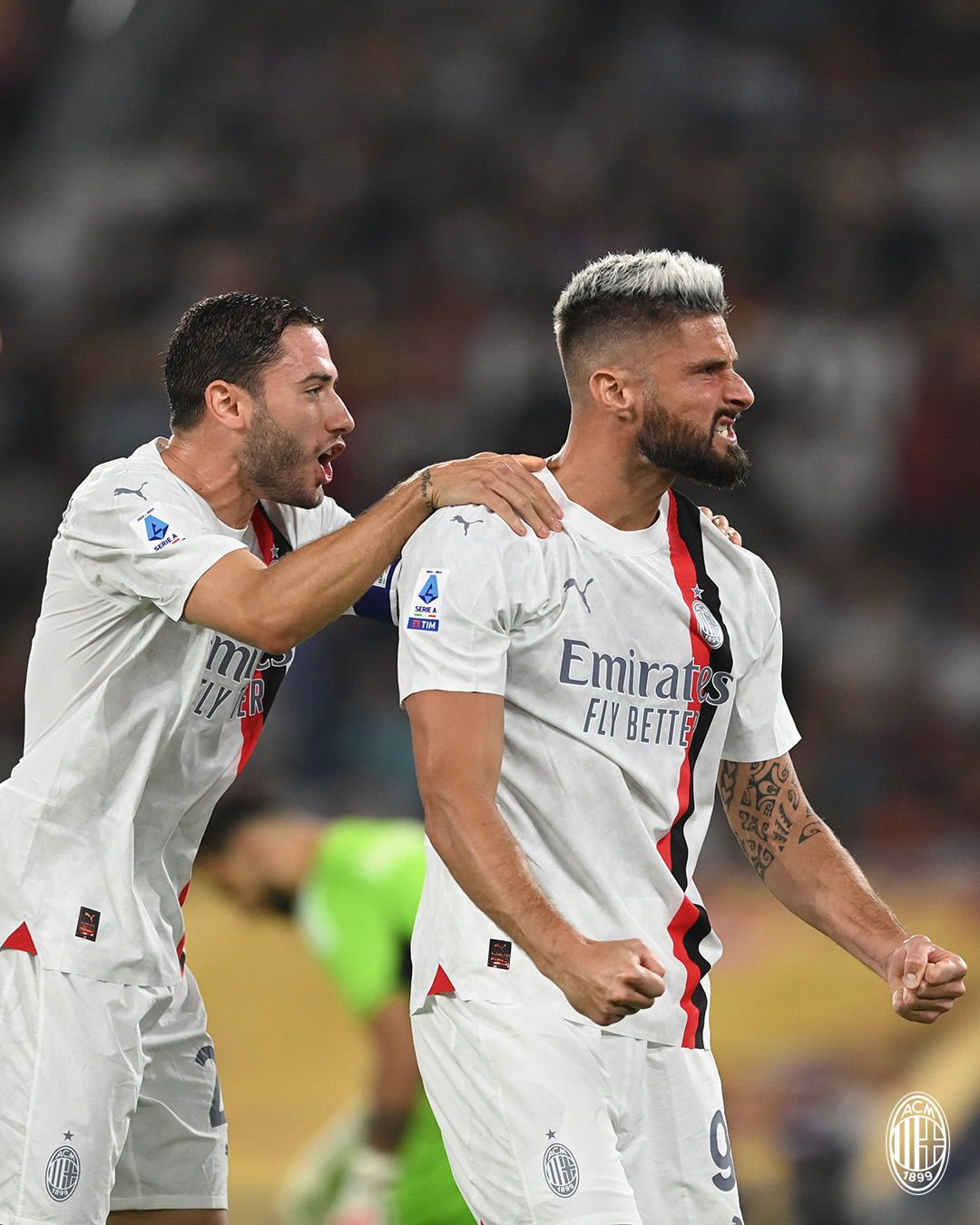 AC Milan on X: Our perfect start continues: read tonight's match report 👉   🗞️ A punteggio pieno alla sosta: leggi il report  della vittoria sulla Roma 👉  🗞️ #RomaMilan  #SempreMilan