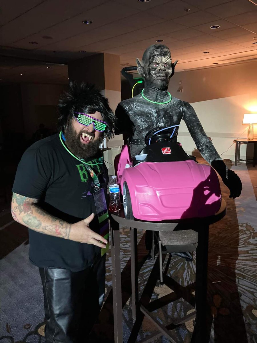 MadViolet13's tweet photo. #TheBaron has made his debut at #DragonCon2023! #WhatWeDointheShadows #DougJones #vampires #DragonCon https://t.co/SrVbmMwCtb