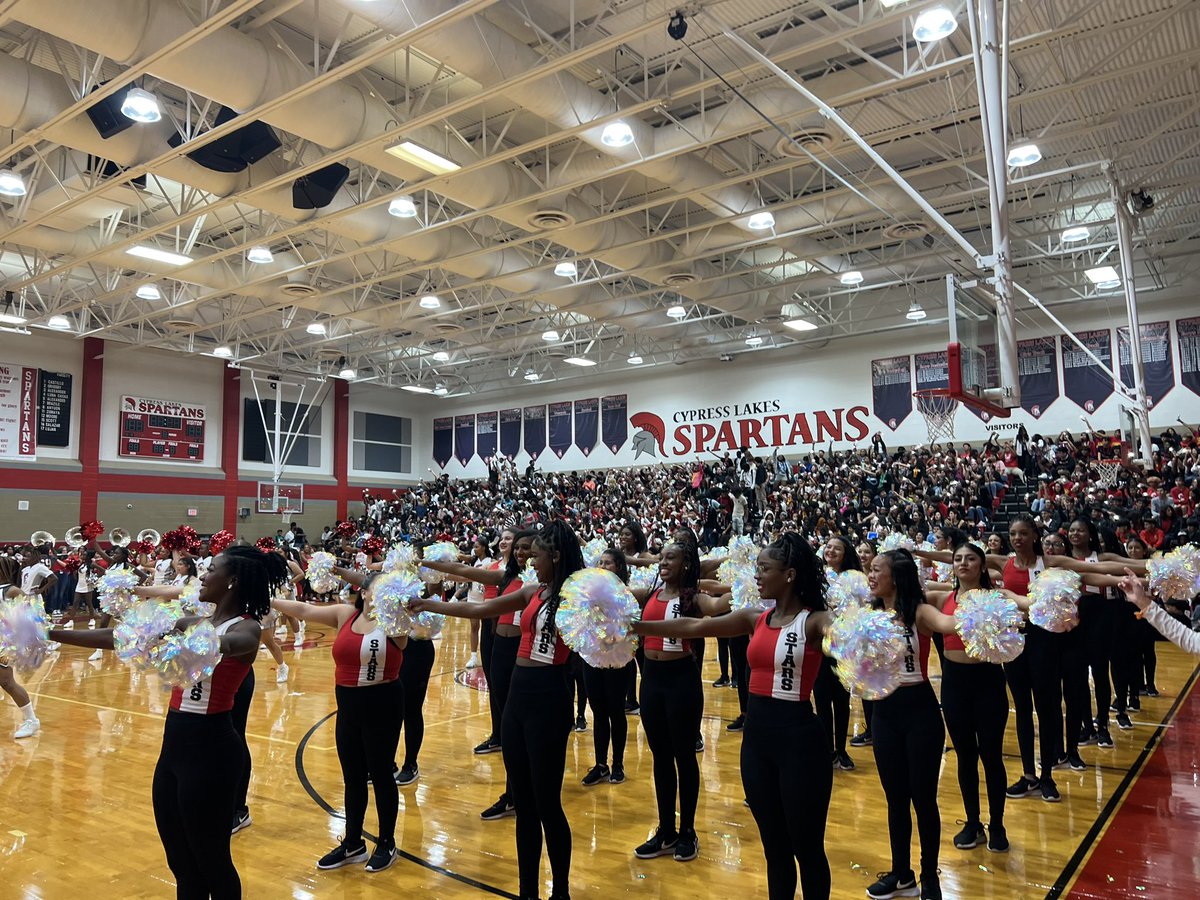 Cy Lakes HS tweet media