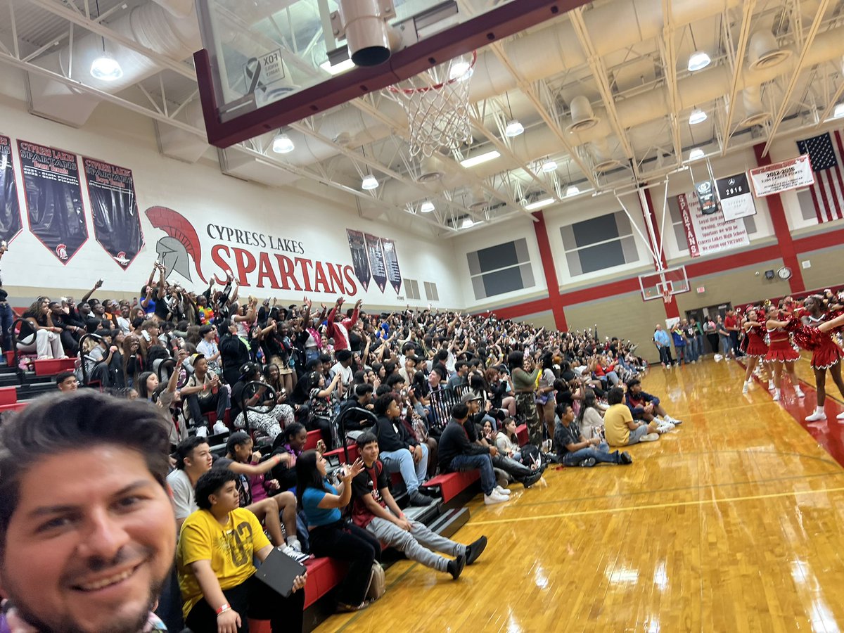 Cy Lakes HS tweet media