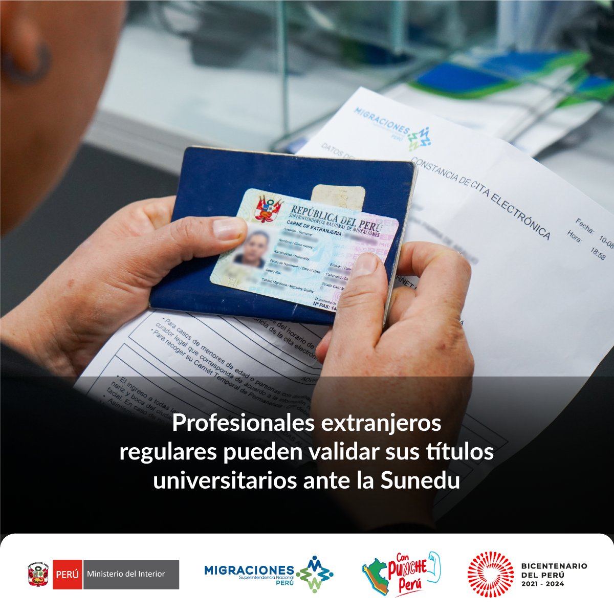MigracionesPe's tweet photo. #MigracionesPerú | Profesionales extranjeros, en situación migratoria regular, que requieran validar sus estudios, pueden registrar sus títulos universitarios ante la @SuneduPeru.

#NotaDePrensa ➡️ https://t.co/tEwmmEsrYL https://t.co/QUmnFZRGFJ