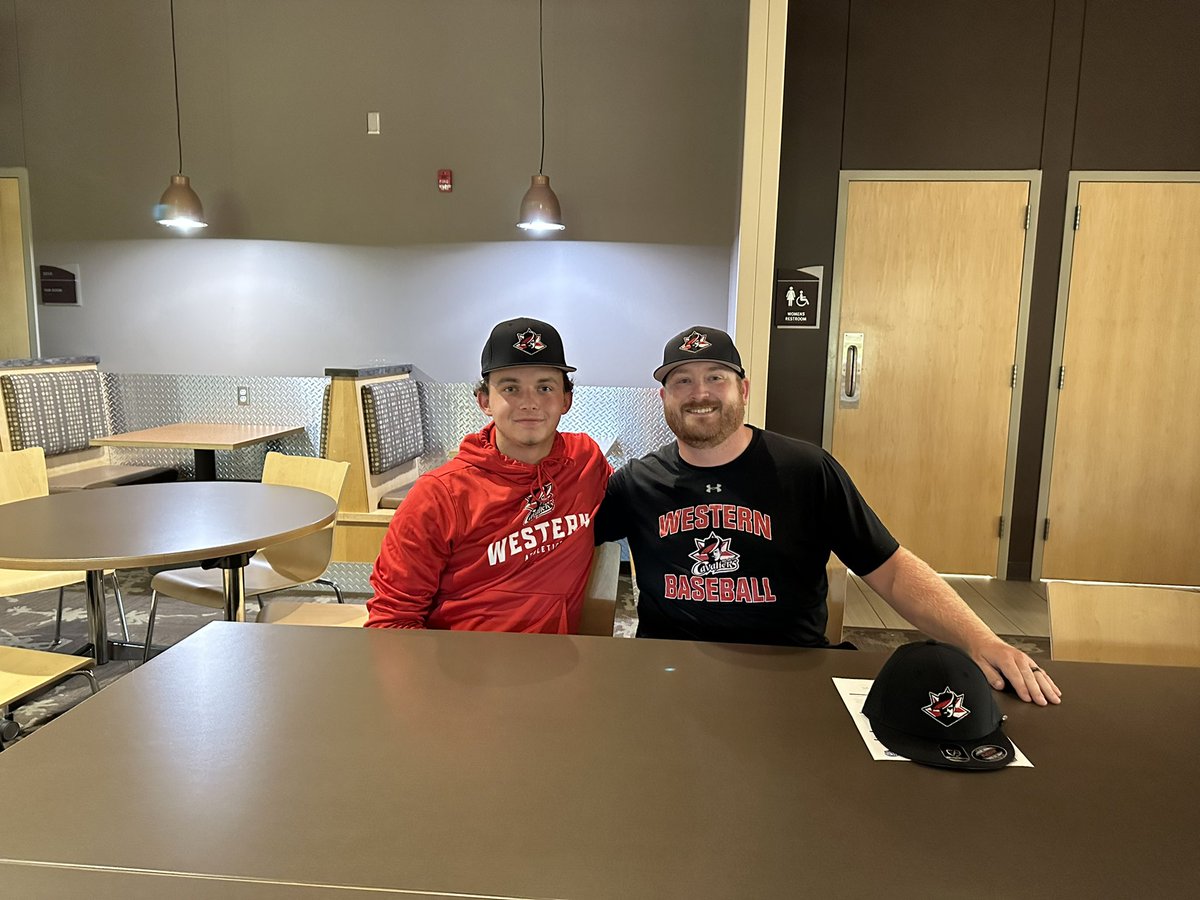 JordanClementi's tweet photo. Yesterday was a day I’ll remember forever. NLI signing day, what a great addition to continuing my education!!!  @WestrnTBaseball @knollCavs1 
@MKEBaseball @WesternTC https://t.co/Gzm7kRAvJB