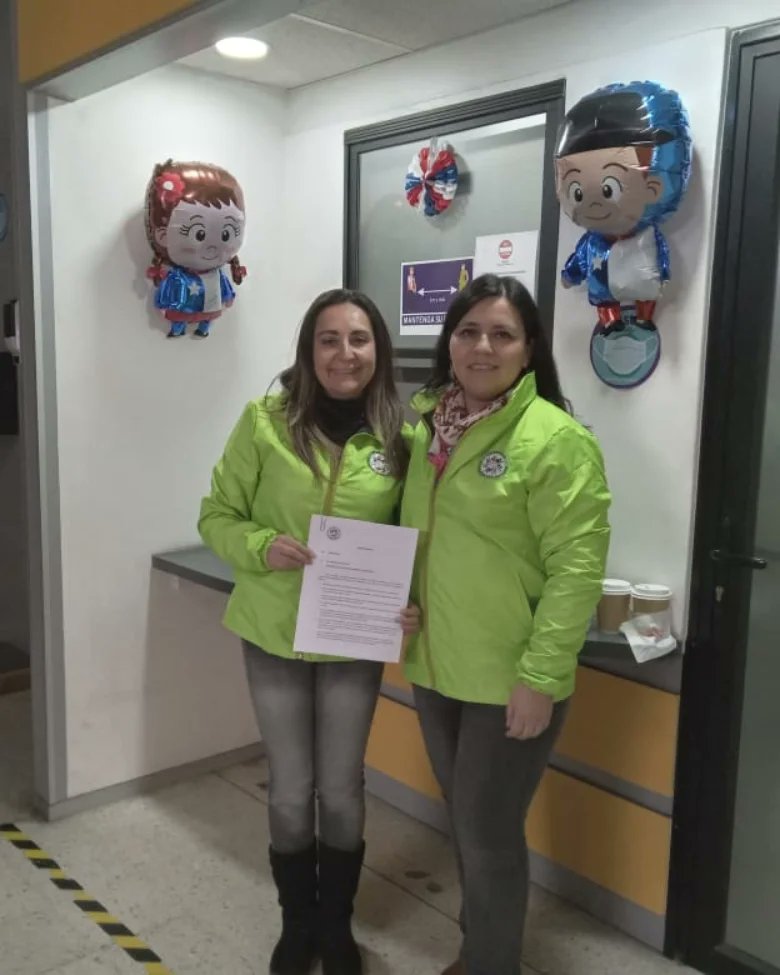 FedeprusVsa's tweet photo. Fedeprus Hospital del Salvador (HDS) entregó hoy propuesta de nivelación de grados para sus profesionales, con las justificaciones y presupuesto con que se sustentará, lo que implicaría menos del 1% del presupuesto total anual con que cuenta el hospital. https://t.co/HBfoRB8JOb