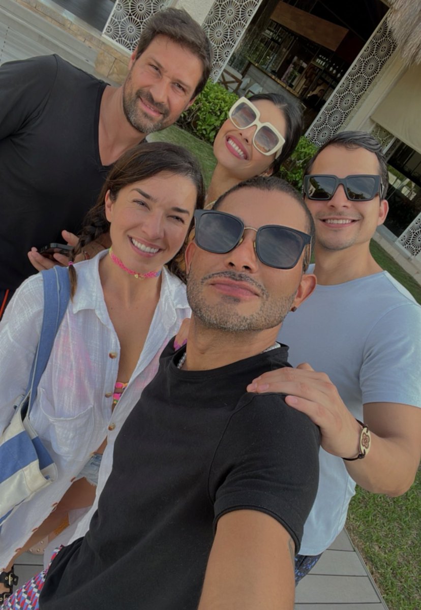 Family weekend… #Mexico ♾️ <a href="/LAURAGII/">Laura G</a> <a href="/KristalSilva_/">KRISTAL SILVA</a>