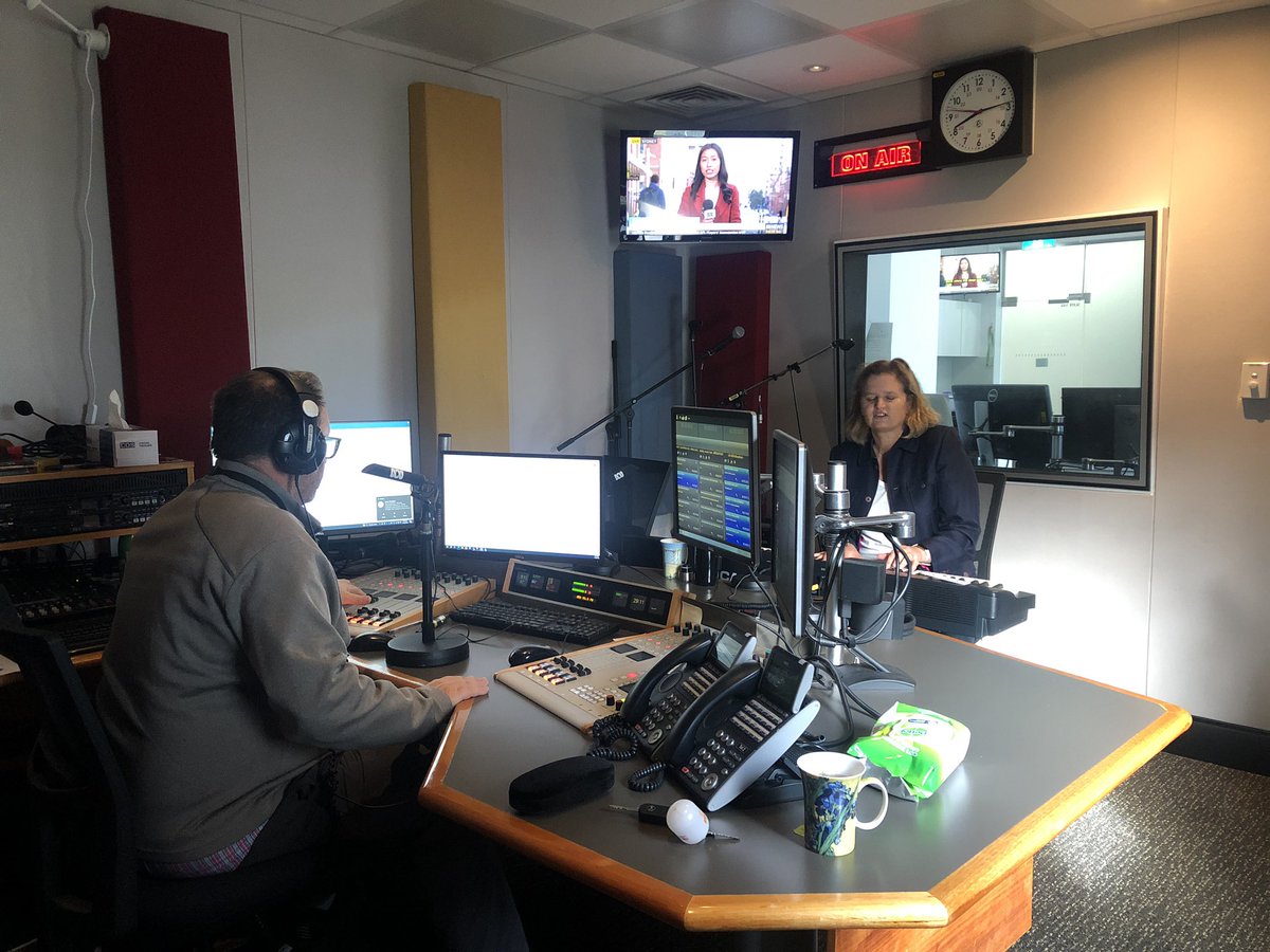 I had fun chatting and performing my new song “Lazy” live on ABC Central Coast Breakfast radio with the lovely Scott Levi on Thursday - thanks ABC and <a href="/FoghornMedia/">Foghorn Media</a> 🧡
#Newmusic #lazy