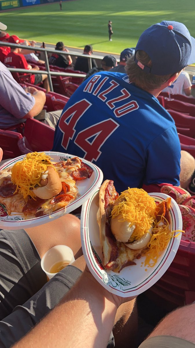 nick_moorman's tweet photo. SkyRosas FTW @etrain513 @jacobtissot @CBoxTrace @ReidMausRadio @Nicholaspkirby https://t.co/AJmX3FnXUc