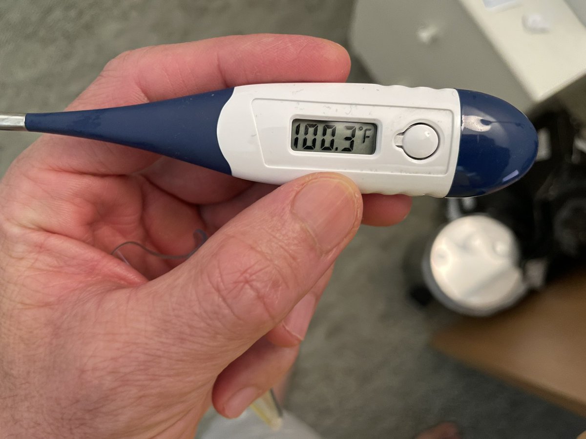 TheRealSean_O's tweet image. This is not a good way to start the month off. I don’t remember the last time I’ve been this hot. #happyfriday #fridayfunday #feaver