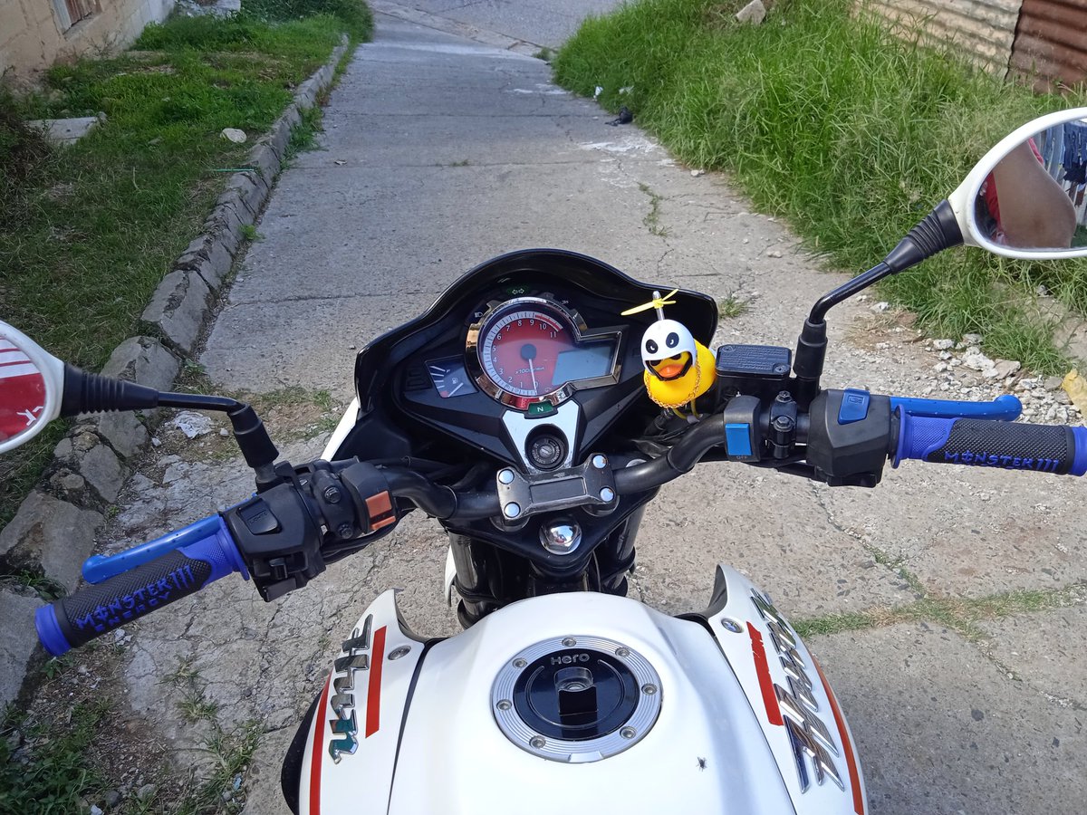 Sigo jugando pero el juego (Clash of Clans) ha dejado de ser mi prioridad, tanto que ya no farmeo, solo me dedico a jugar torneos, ahora prefiero invertir mi tiempo en salir a comer con mi familia o amigos.