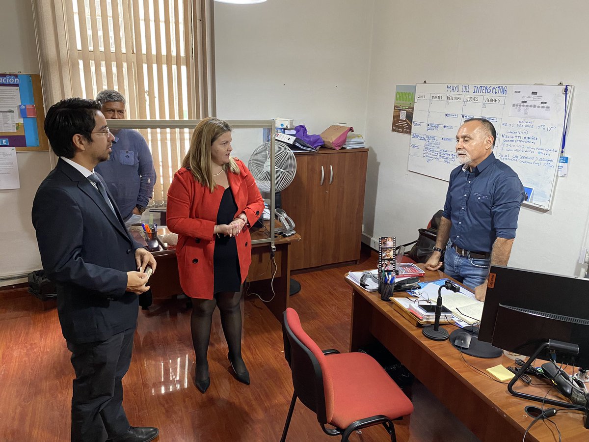 ➡️Posteriormente, nos reunimos con la directora (s) del <a href="/SenameTarapaca/">Sename Tarapacá</a>, Andrea Briceño, con el objetivo de proyectar el trabajo en esta gestión, en materias de justicia penal juvenil y el nuevo servicio de reinserción social juvenil.