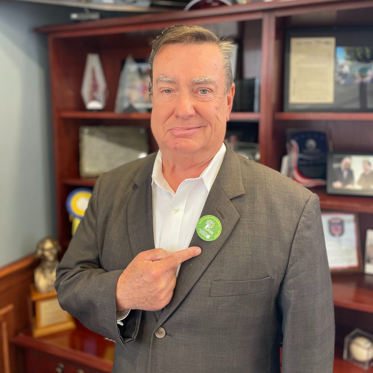 JoelAndersonCA's tweet image. Today marks the start of Hunger Awareness Month, and I&apos;m proud to support @SDFoodBank and @SDHungerCo in their mission for a #HungerFreeSD.

Learn more about how you can get involved, such as volunteering or hosting a food drive, at sandiegofoodbank.org/endhunger