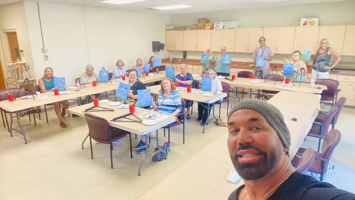 _scottclarke's tweet photo. Friday afternoon #artrageous #paintingclass with this FANTABULOUZ group at #southcountyseniorcenter!!! #scottclarkestudio #teachingartist #artreach #gratitude
Iβm grateful for my gift and the opportunities to share it. https://t.co/EyQvgXTRQt