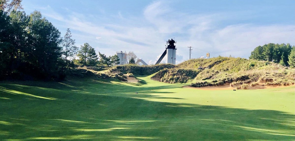 Great Golf Holes ⛳️ tweet media