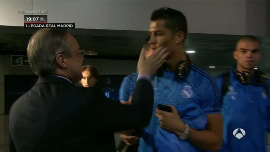 Florentino lleva años buscando el remplazo de Cristiano, tuvo mucha suerte en ganar esa champions donde Benzema se salió.

Pero es evidente que no le agradaba CR, Mbappe lleva años vacilándolo y no se le ve la mano dura que todos dicen que tiene este señor.