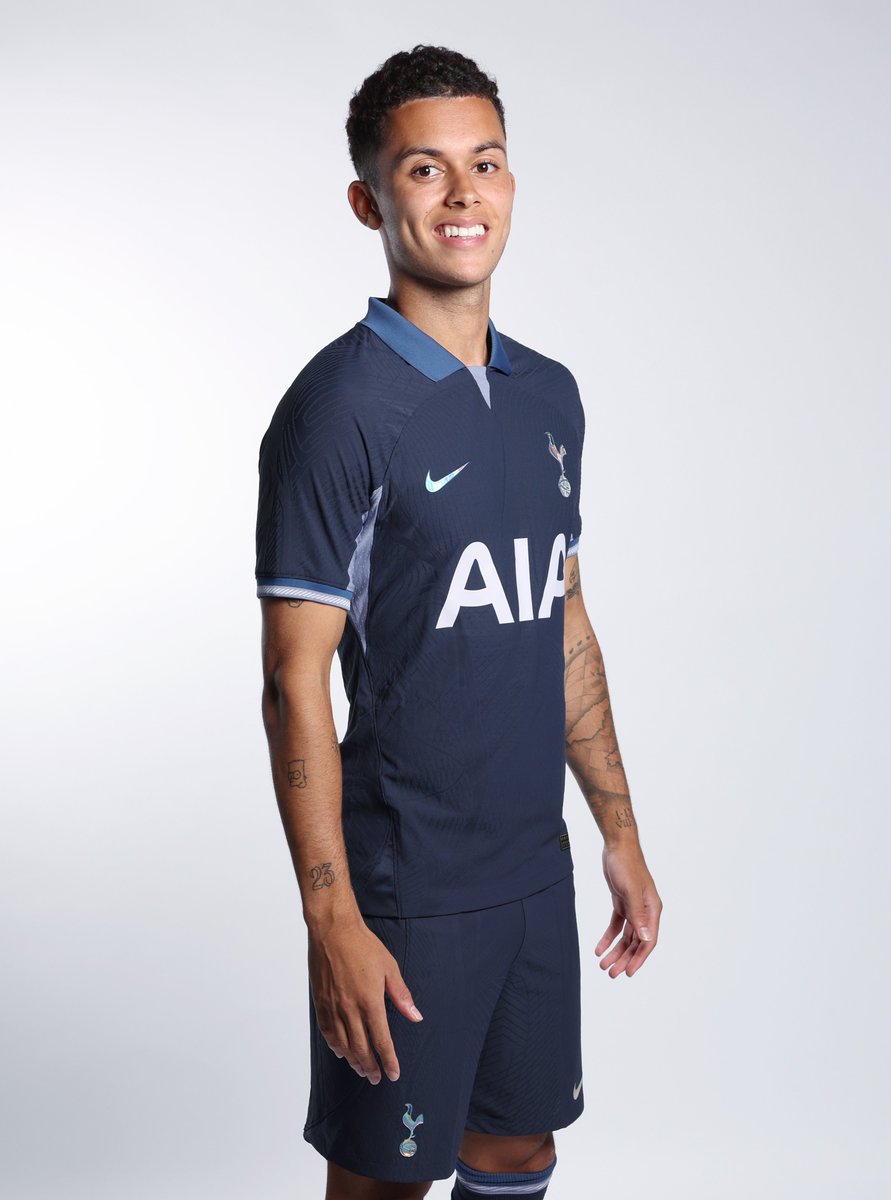 SpursOfficial's tweet photo. Correct 🤝 https://t.co/3MBabRmThh