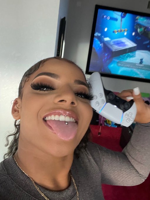 hiii https://t.co/9bTIYPxCgh<a href="/tag/squidgames"class="tags"><span>#squidgames</span></a><a href="/tag/squidgame2"class="tags"><span>#squidgame2</span></a>