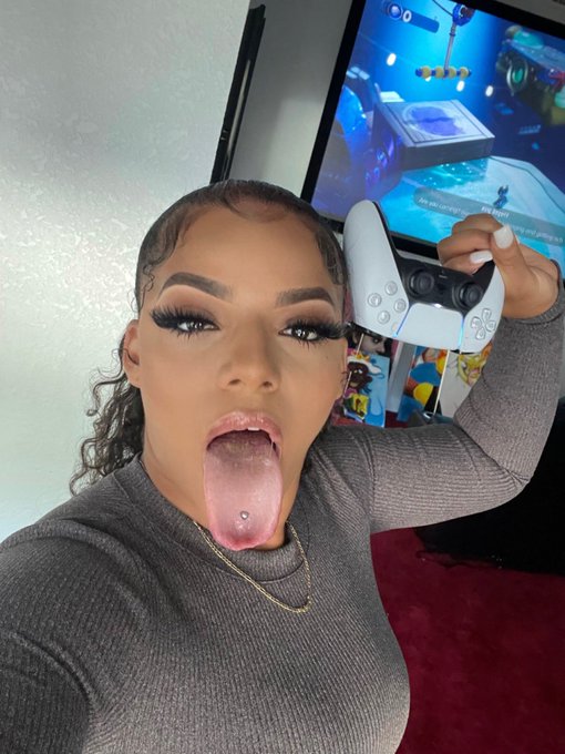 hiii https://t.co/9bTIYPxCgh<a href="/tag/squidgames"class="tags"><span>#squidgames</span></a><a href="/tag/squidgame2"class="tags"><span>#squidgame2</span></a>