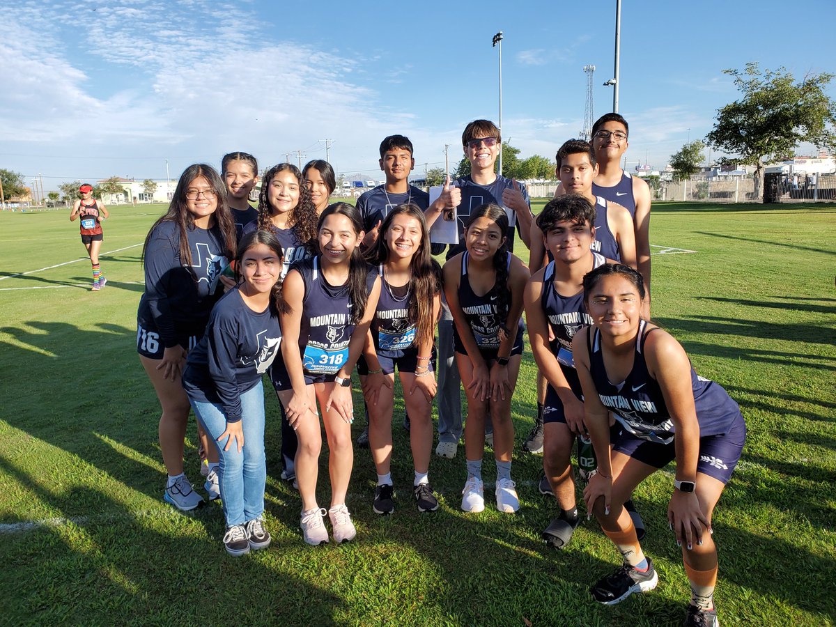 Lobos_XC's tweet photo. Mt. View XC Fam 🐺
Americas Invitational https://t.co/r1GO56iG1W