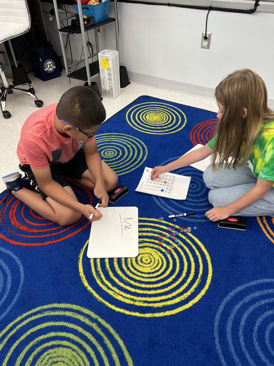 MrsCirillo5's tweet photo. Math games #factorcaptor @WPSCMSocial https://t.co/73fithcRDl