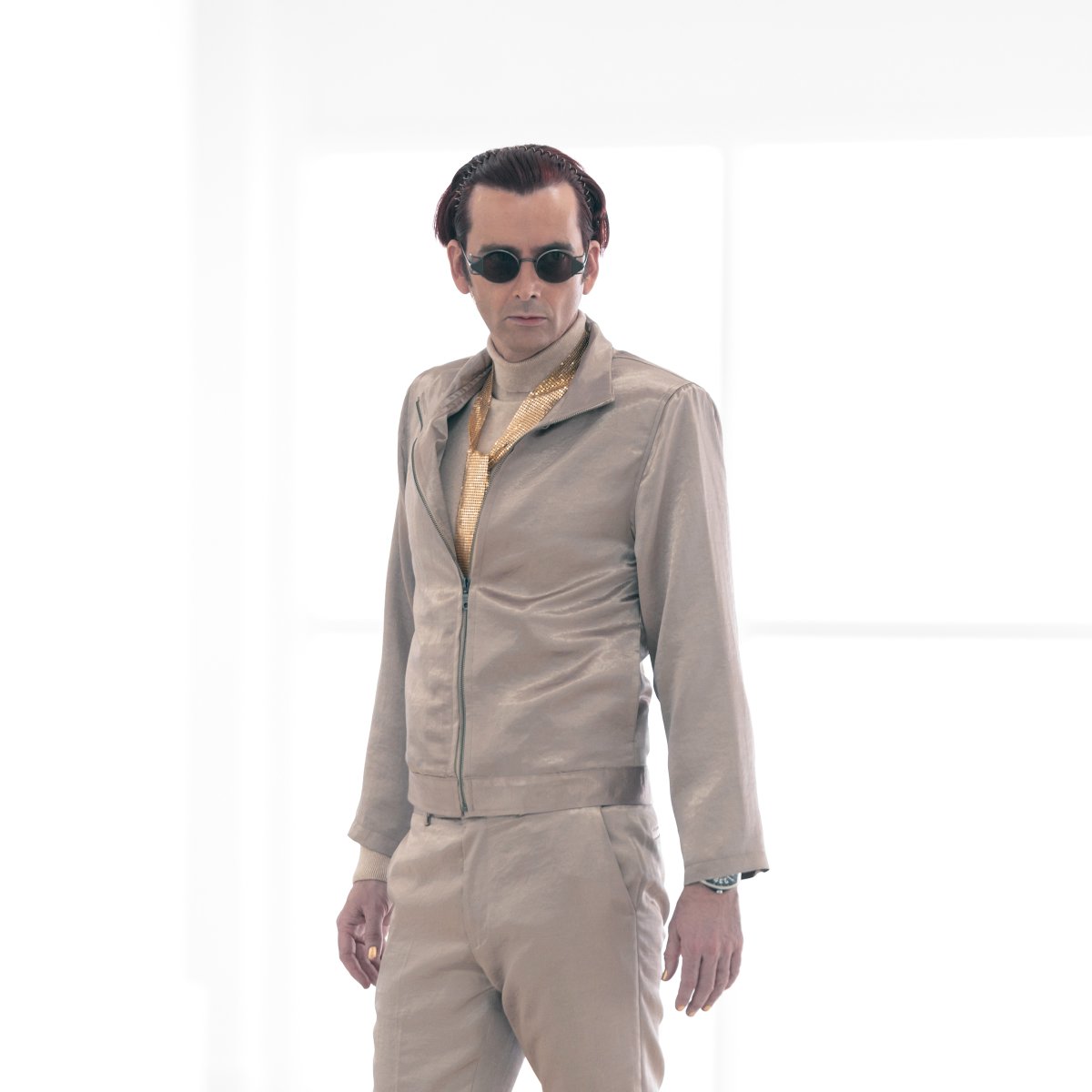 GoodOmensPrime's tweet photo. Get the Heaven look. https://t.co/IAJMdgSifK