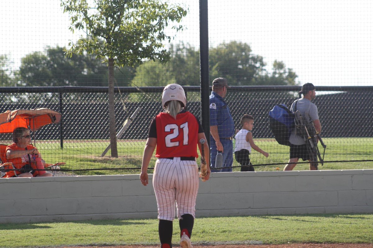rayneebass21's tweet photo. Very Blessed! 🧡 @ConnorsSoftbal1 @NRC_Softball https://t.co/hsfTFCk4Qi