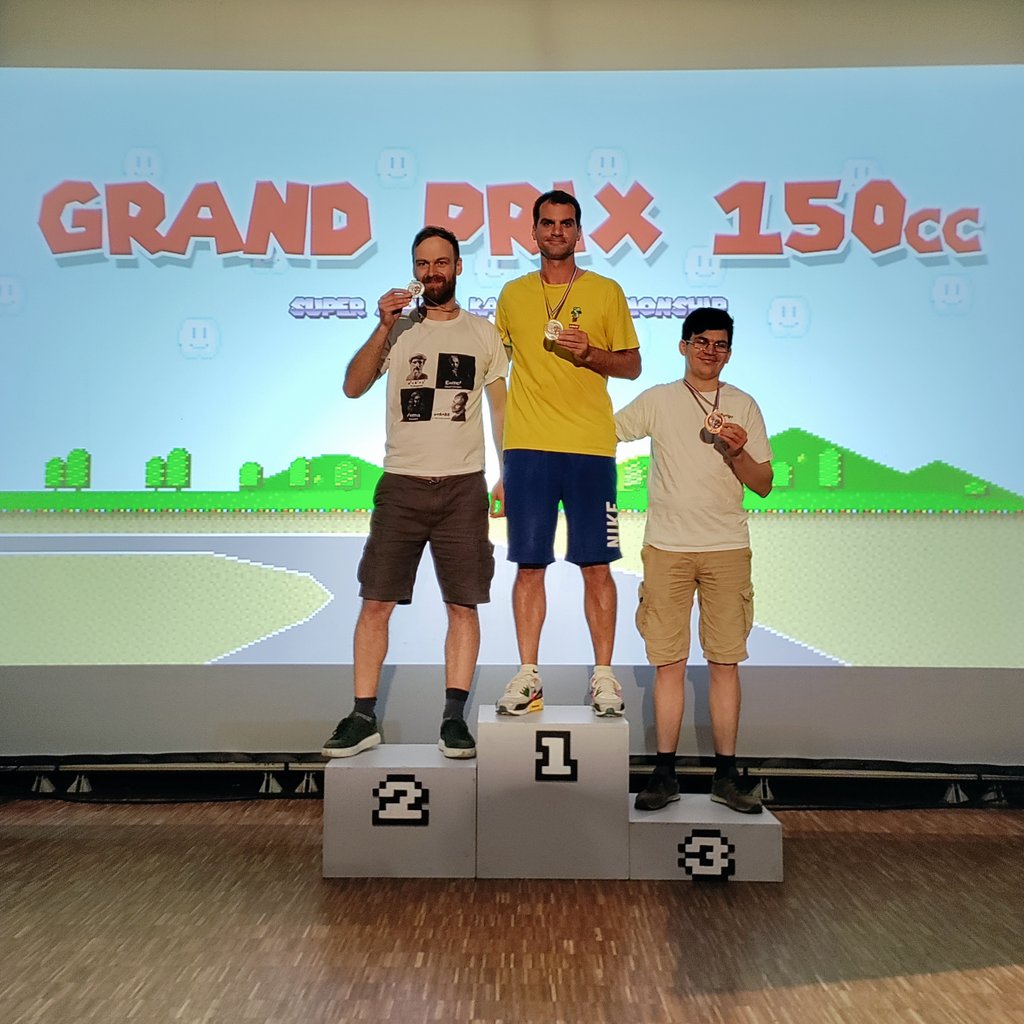 SMKChamps's tweet photo. And with the WILDEST Grand Prix 150cc Final match EVER (we are still recovering), we have a podium !!! #SMKC23 👏

🇫🇷@MD_Neo 🥇
🇳🇱@KarelvanD 🥈
🇺🇸@Lafungo 🥉

BRAVO, GEFELICITEERD, CONGRATULATIONS and all the other words these last matches have robbed from us to you 3 💪🏁 https://t.co/jwMipPwq03