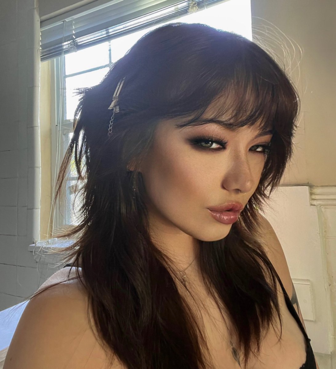 trtrinitytrinit's tweet image. Me after soldering