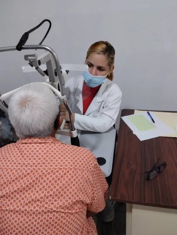 Nuestra colaboración médica presente , llegando al corazón del pueblo venezolano.🇻🇪🇨🇺
#CubaPorLaVida 
<a href="/CatGuaicaipuro1/">Cat Guaicaipuro1</a> <a href="/evagolinger/">Eva Golinger</a> <a href="/Cdi_gilberto/">CDI Gilberto Rodríguez</a>  @Maylen <a href="/Yoandi52401825/">Yoandi</a>