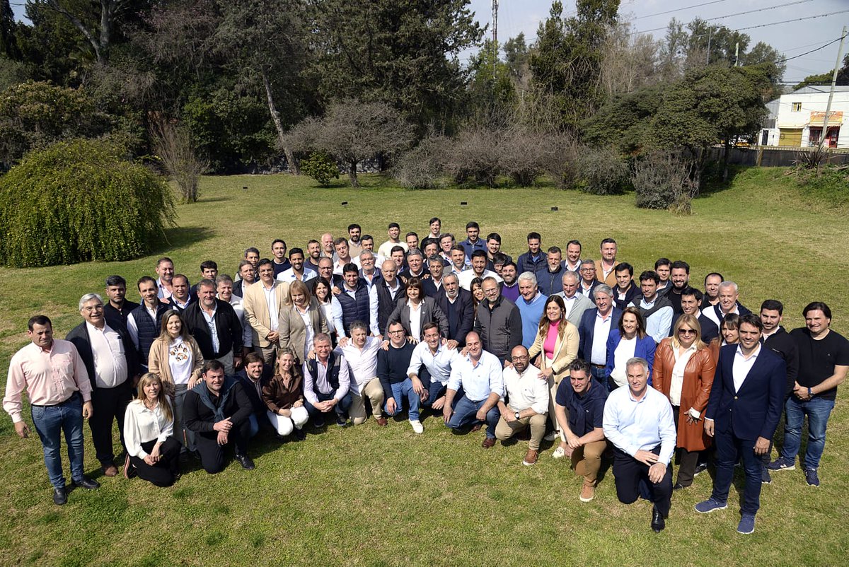 Nuestra provincia necesita transformaciones profundas: orden, seguridad, desarrollo y educación de calidad. Todo esto debe construirse de manera colectiva. Por eso, este es el equipo con <a href="/PatoBullrich/">Patricia Bullrich</a> del cambio verdadero.