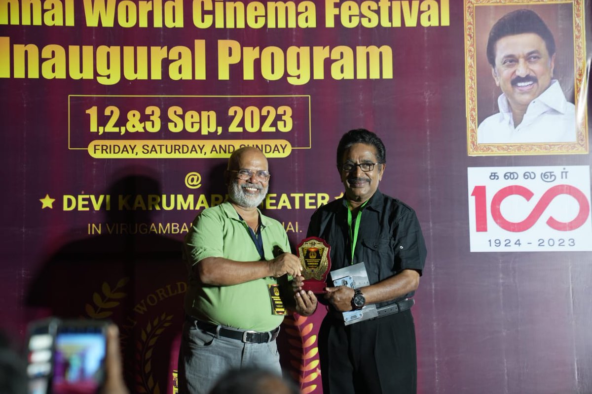 MovieClickz tweet media