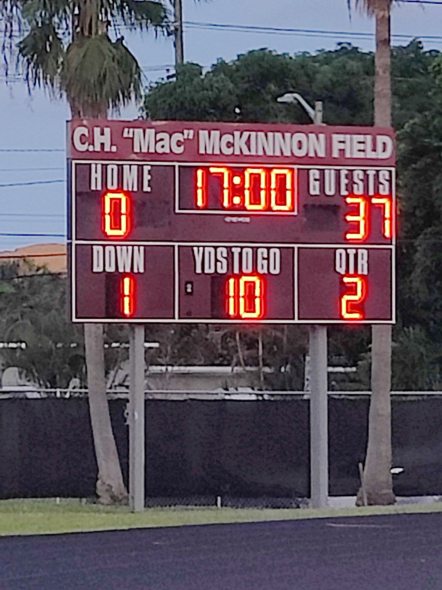 LDubTrojans's tweet photo. Halftime Lake Worth vs W.Boca https://t.co/YrtqP6HWsQ