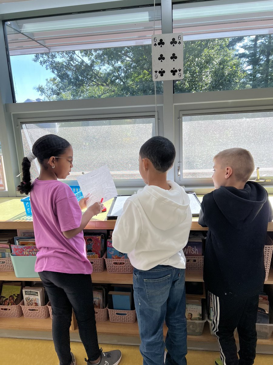 LeahBaron03's tweet image. Starting to build our math community. I am so proud of these incredible mathematicians who shared their thinking and worked together building on ideas to solve a problem as a team!