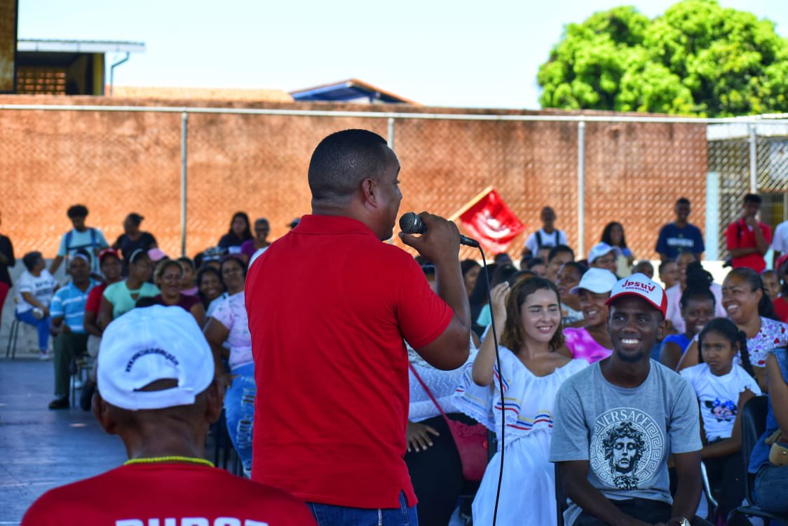 genkerve_psuv's tweet photo. Así estuvo nuestro encuentro organizativo del @PartidoPSUV en Mamporal, Municipio Buroz. @NicolasMaduro 

Pueblo organizado, Pueblo consciente. 

#EncuentroOrganizativo
#VenezuelaPotenciaAgraria https://t.co/Ha16OoLGKR