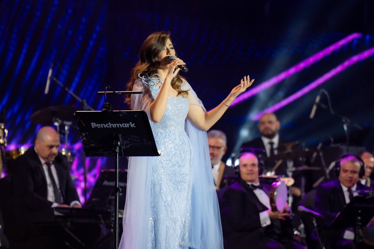 Benchmark_ksa's tweet photo. 📸
ما بين الطرب والاحساس 
مع الفنانة هايدي موسى 💫
@HaidyMoussa 
..
#بنش_مارك #هيئة_الترفيه
#تقويم_جدة https://t.co/3yNP61Xzd9