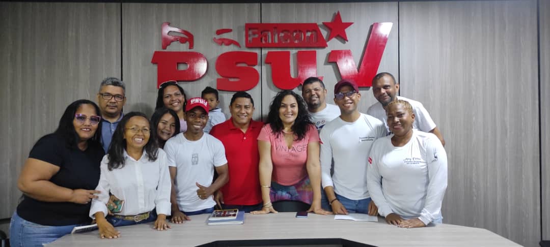 APCSanGabriel's tweet photo. #Hoy 2da reunión de la parroquia San Gabriel del Municipio Miranda Edo. Falcón, donde se analizó la coyuntura actual, la  organización, plan de trabajo, informe de enlaces y comisiones para seguir acompañando al pueblo en defensa de la revolución junto a @NicolasMaduro https://t.co/kfZoTu7YvP