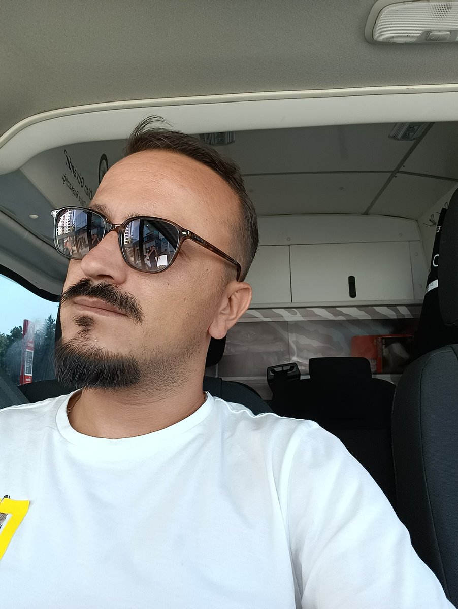 Seni bi saat ileriye almışlar beni bi saat geri.