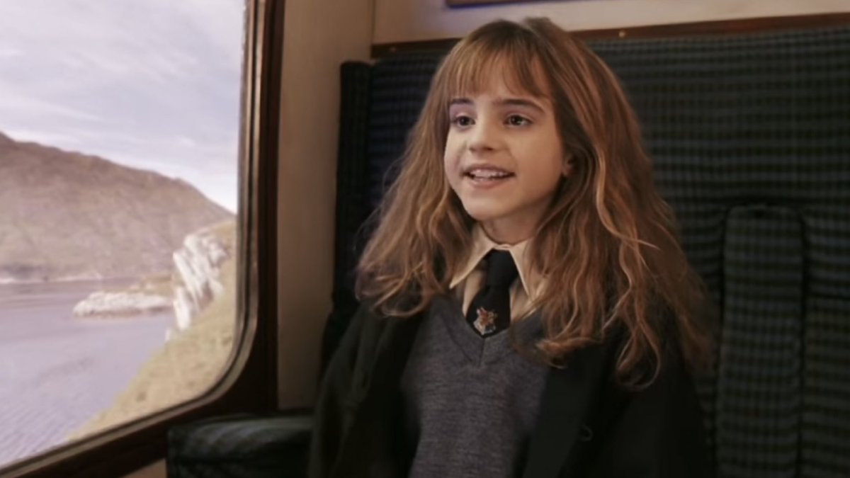 SeriesBrasil's tweet image. 1º de setembro, dia que Harry conheceu Hermione e Rony no expresso para Hogwarts.