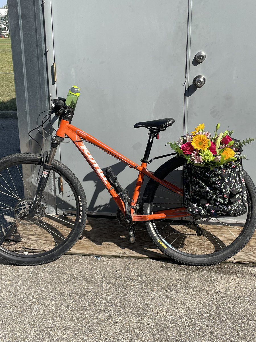 Moved closer to work this past summer. Loving the short #bikecommute this is going to be a great change. #yycbike