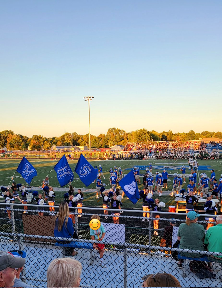 I don't know much about football, but I sure can CHEER! Got to love those Friday Night Lights! Do any of your kids play football or play in the band at their school? #MidviewMiddies <a href="/MiddieUpdates/">Midview Athletics</a> <a href="/MidviewHS/">Midview High School</a>