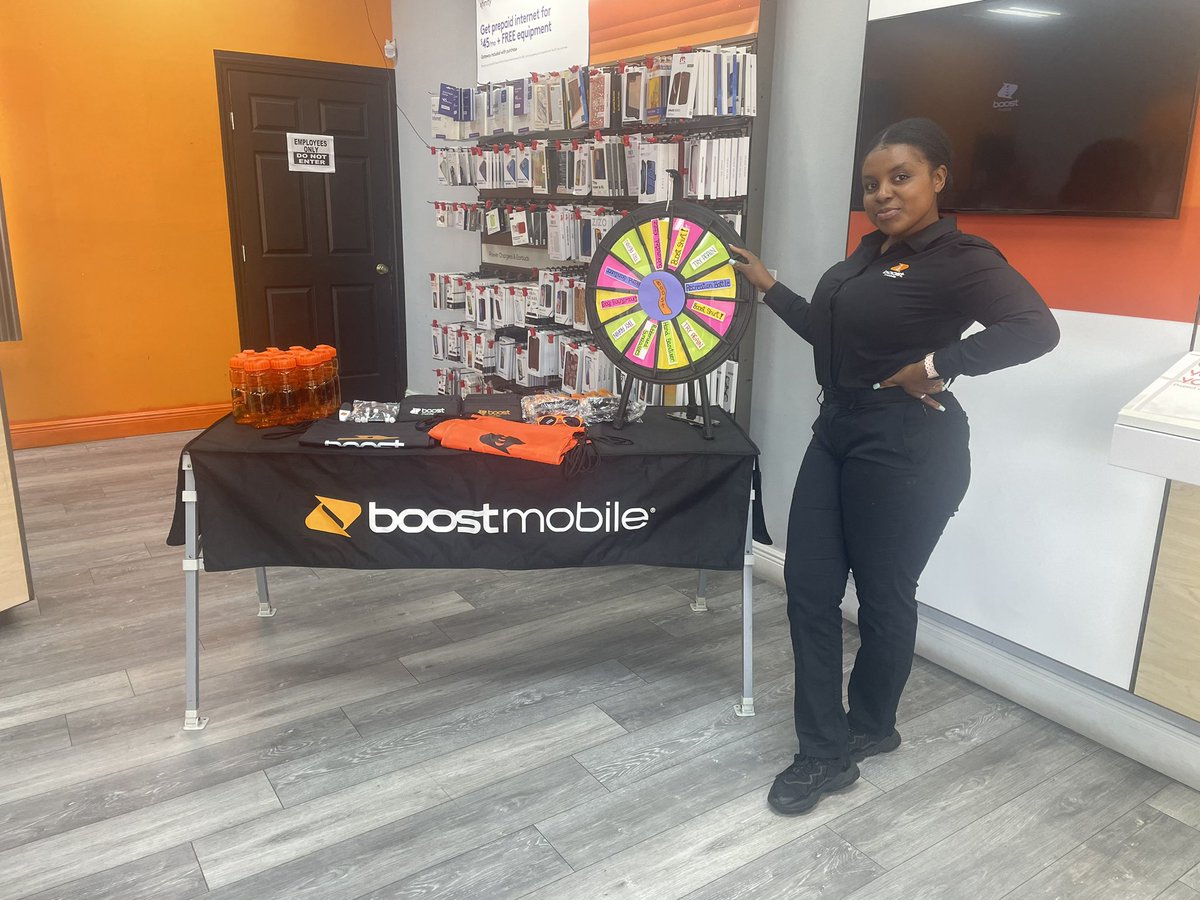 GeovanaNicoliAE's tweet photo. 1036 LaPlace Boost Mobile Labor Day event insights and pictures from event. Everyone do not miss out on a opportunity to get a great bundle deal. Prepaid internet and phone deals.
#LaplaceLouisiana
#BoostMobileNation #BoostMobileLaborDay @Boostkelly @Boostmobile https://t.co/c67zW05N8C